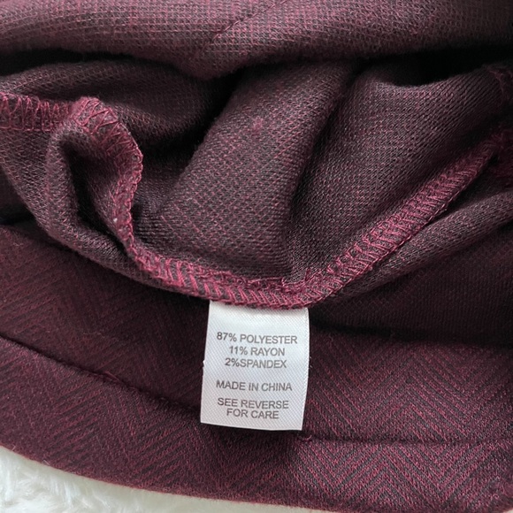 Full Tilt Burgundy High-Waist A-Line Skater Mini Skirt with Pockets Size Small - Picture 11 of 14